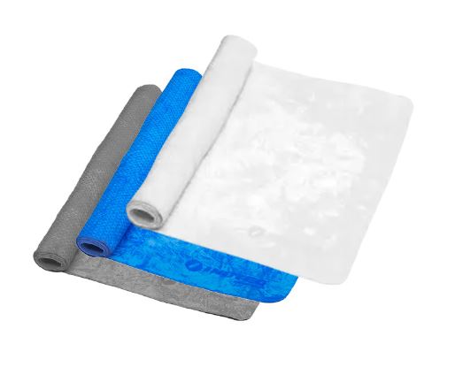 Tovallola refrescant evaporativa Inuteq BODY COOLING TOWEL fabricada en PVA d'alt gramatge, mida 78x33 cm